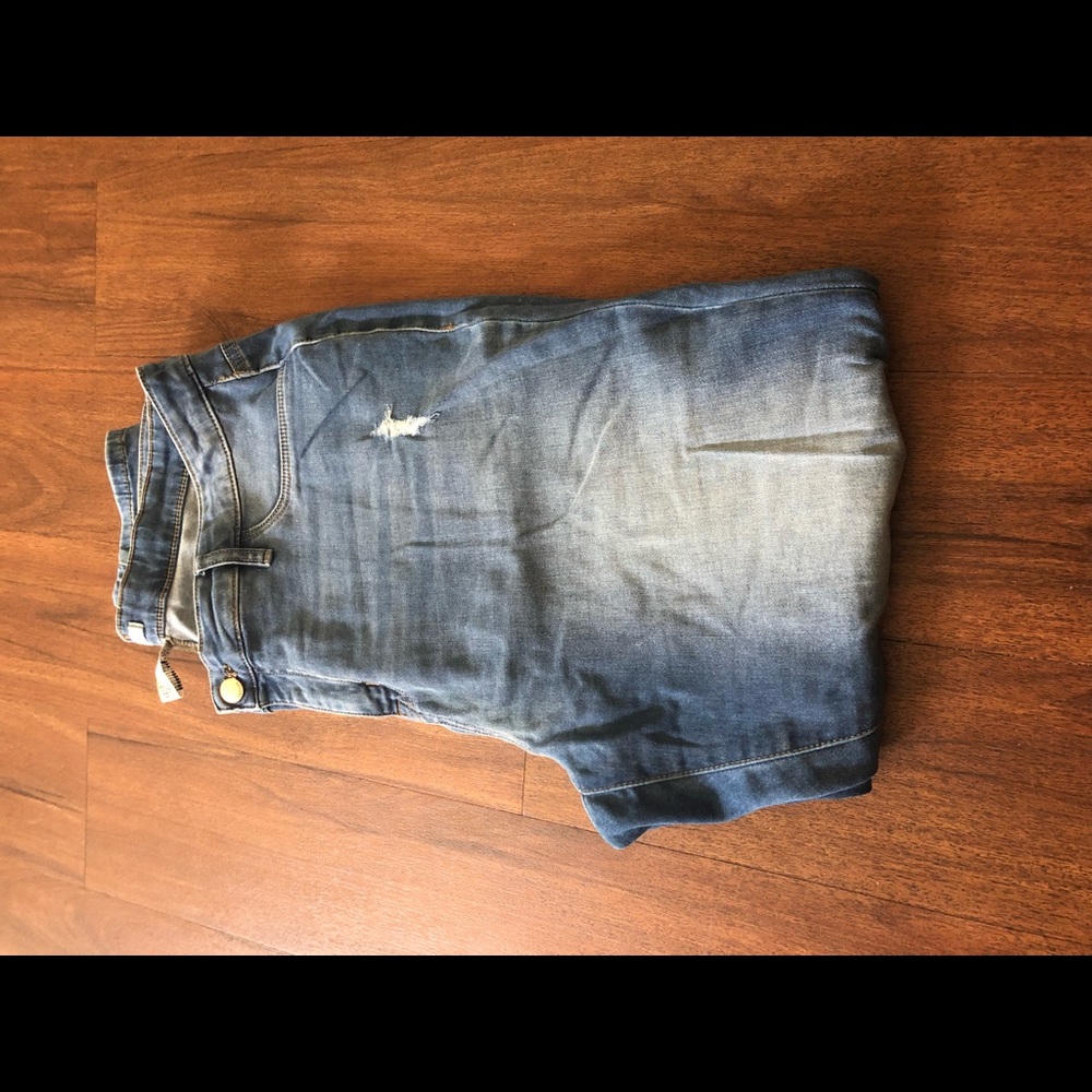 Médium wash ripped jeans